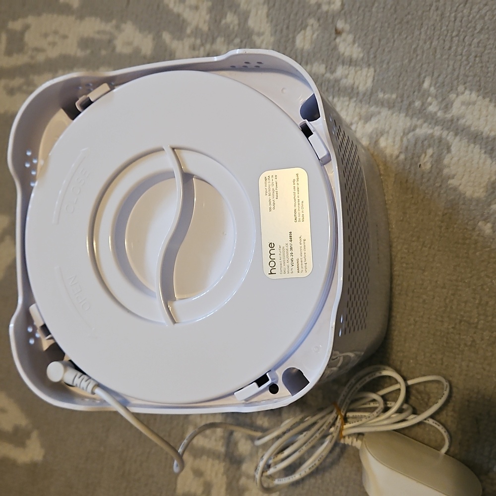 Home Compact Air Purifier - Picture 4 of 7